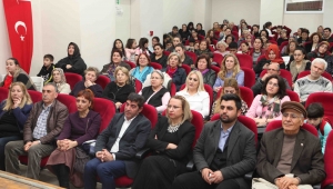 Bayraklı'da 'Dünya Öykü Günü' Paneli