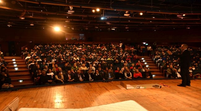 Narlıdere Belediyesi'nden deprem ve ilk yardım semineri 