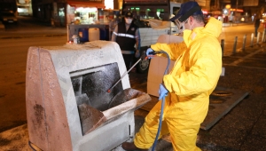 Buca'daki konteynerlere "koronavirüs" ayarı 