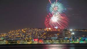 İzmir'de yer gök aydınlandı 