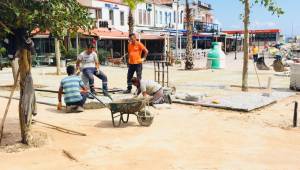 Urla yeni bir meydana kavuşuyor