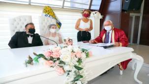 Karabağlar'da nikaha online hazırlık!