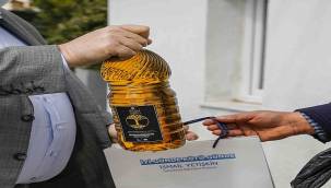Seferihisar Belediyesi'nden her ay 2 litre zeytinyağı