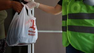 Bayraklı'da Ramazan Ayı Dayanışması Sürüyor