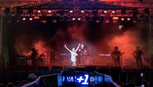 İzmir +1 Fest İkinci Gününde Göksel'i Ağırladı