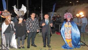 İZSİAD'ın Önerisi İle 5 Haftada 19 Şiir Gecesi 