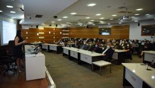 Bornovalı çiftçilere toprak analizi eğitimi