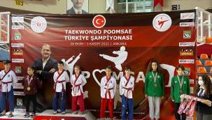 Gaziemir'in şampiyon Taekwondocuları