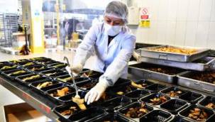 İzmir Büyükşehir Belediyesi'nin, "Kara Kış Destek Hattı" hizmete girdi