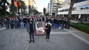 İzmir'de Ata'ya saygı için hayat durdu