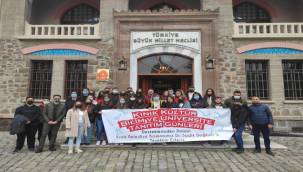 Kınıklı Öğrenciler Atatürk ile Buluştu