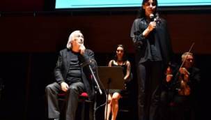 Müjdat Gezen belgeselinin galası İzmir'de yapıldı