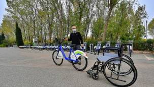 Tekerlekli sandalyeler artık bisiklet yollarında