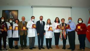 Egeli genç eczacıların önlük giyme heyecanı