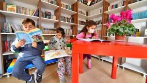 Muhtarlık ofisleri mini kütüphaneye dönüştürüldü