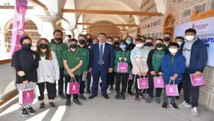 Başkan Çelik kütüphaneler haftası'nda öğrencilerle buluştu