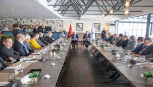 Başkan Soyer CHP örgütüyle bir araya geldi