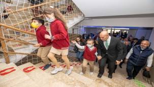 Başkan Soyer miniklerle buluştu