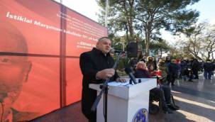 Buca İstiklal Marşı'nı hep birlikte okudu