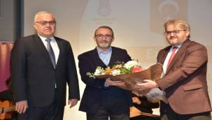 Şehzadeler Belediyesi Şehitlere Vefa Gecesi Düzenledi