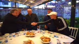 "Bu başkan alnından öpülür"