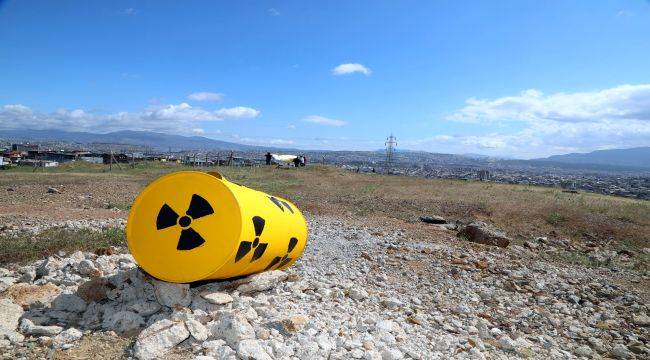 İzmir'in Çernobil'i tehlike saçmaya devam ediyor