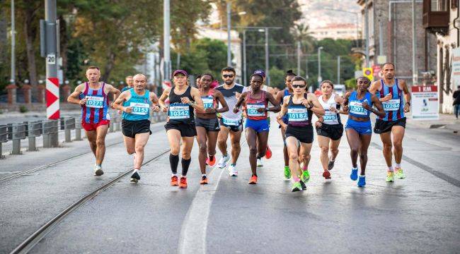 Maraton İzmir'e ilgi yoğun