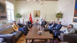 Başkan Soyer, Sürekli ve heyeti ağırladı