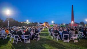 Tarihi Havagazı Fabrikası'nda şükran sofrası kuruldu