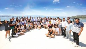 Barışın sesi Bayraklı'dan yükseldi!