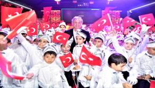 Bornova'da 250 çocuğa toplu sünnet