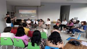 Gençler Sinema Terapisinde Buluştu