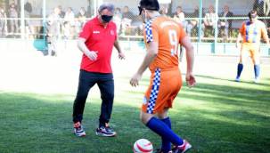  Bornova'da spora tam destek