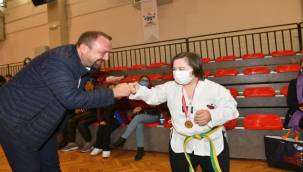 Çiğli'de "Engelsiz Yaşam" Mücadelesi Sürüyor