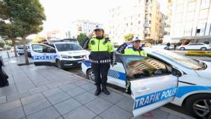 KARŞIYAKA'DA YAŞAM, 9'U 5 GEÇE DURDU