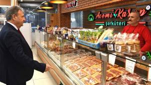 Başkan İduğ Yeşilova'da Esnafla Kucaklaştı