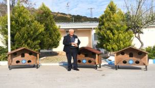 Karabağlar'dan kedilere özel evler