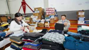 Gaziemir Belediyesi'nden ilçeye yerleşen depremzedelere destek