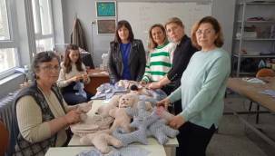 İzmir'den depremzede çocuklara el emeği oyuncaklar