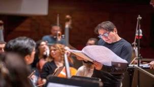 İzmir Büyükşehir Belediyesi ve Fazıl Say'dan Türk halkına armağan