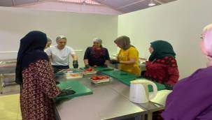 Çiğli;de Sağlıklı Atıştırmalıklar Üretimi için Eğitimler Tamamlandı