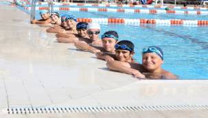 Haydi çocuklar, havuza…