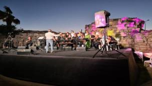 Seferihisar Kaleiçi'nde Türk Sanat Müziği esintisi