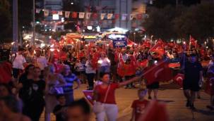 Narlıdere Büyük Zaferi Coşkuyla Kutladı