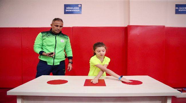 Karşıyaka'da Spora Yönlendirme Merkezi Yoğun İlgi Görüyor