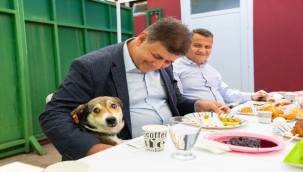 Başkan Tugay: Sokak hayvanları kent yaşamında var olacak 