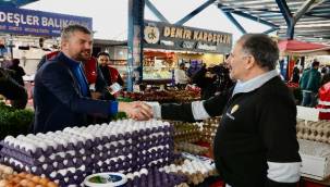 CHP'li Duman Bucalı pazarcılarla buluştu 