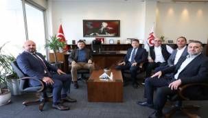 "İZMİR'İ DÜNYANIN TİCARET MERKEZLERİNDEN BİRİ YAPACAĞIZ" 