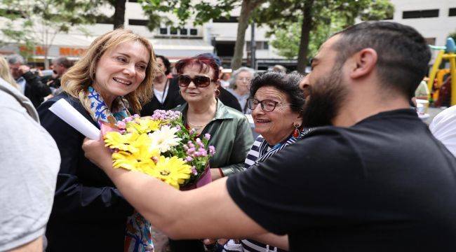 Göztepe sakinlerinden Başkan Mutlu'ya sevgi seli