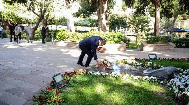 İlk ziyaret Zübeyde Ana'ya